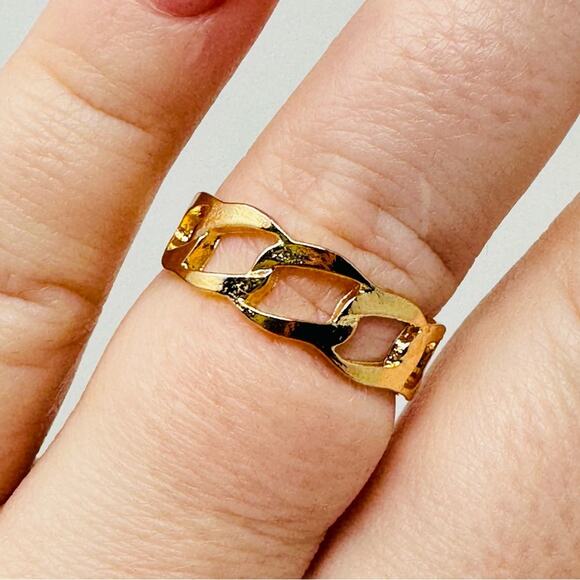 Fashion Jewelry Jewelry - Stackable Chain Link Gold Tone Ring NEW